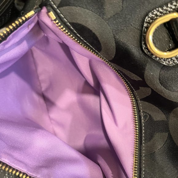 Authentic Large Coach Black  Handbag with Shoulder Strap - Picture 5 of 11